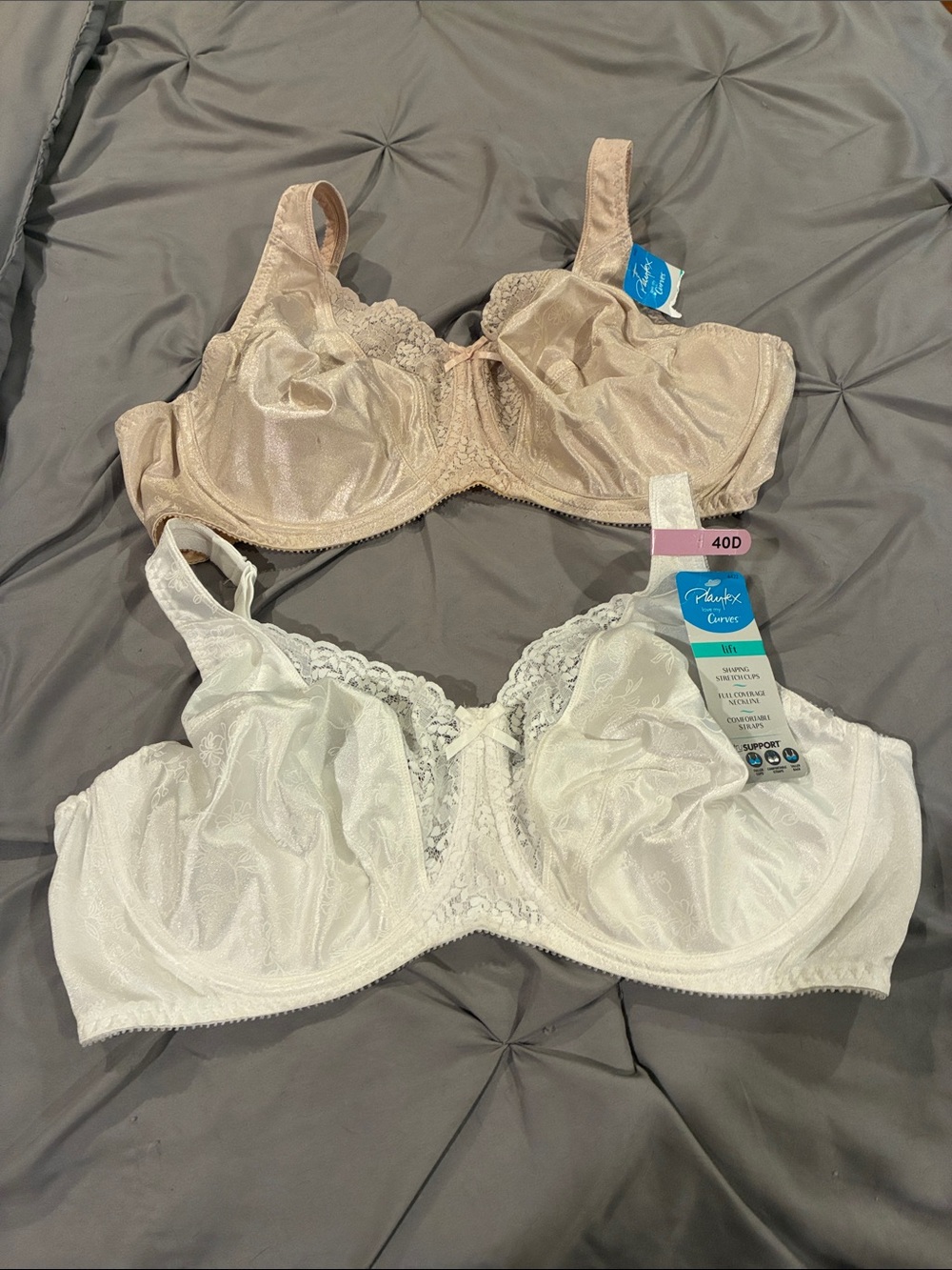 NWT Playtex 2 Lace Trim Underwire Bras in White and Nude Sz 40D